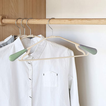 Pp Cloth Hanger Set Of 1 With Zinc Plated Steel Hook (1 Pc)